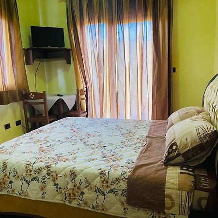 Hotel Paradise Bilisht Екстериор снимка