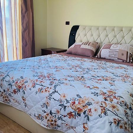 Hotel Paradise Bilisht Екстериор снимка