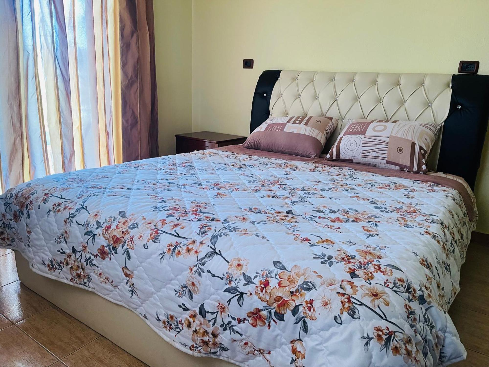Hotel Paradise Bilisht Екстериор снимка